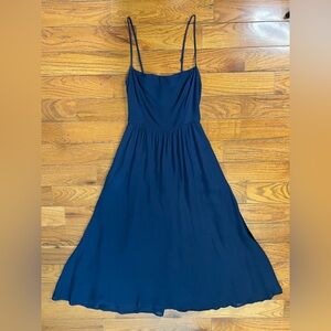 Reformation Navy Midi Dress Women’s Size 0 Smocked Back Strappy Minimalist